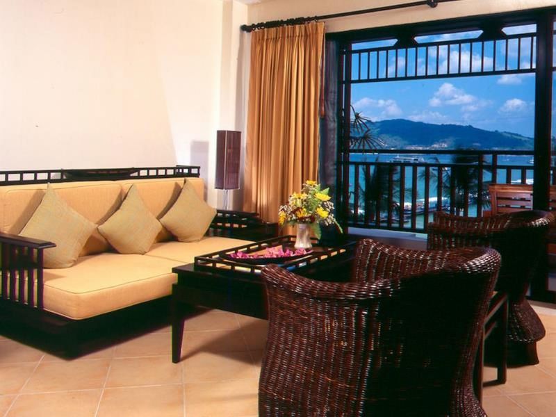 Avantika Boutique Hotel Patong Buitenkant foto