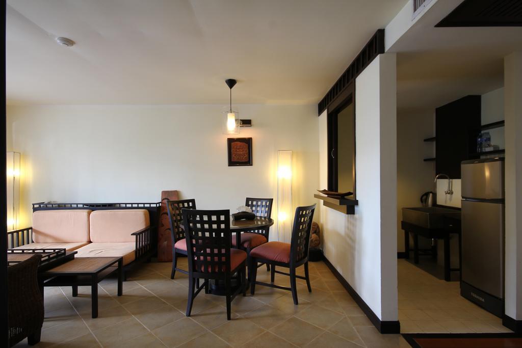 Avantika Boutique Hotel Patong Buitenkant foto