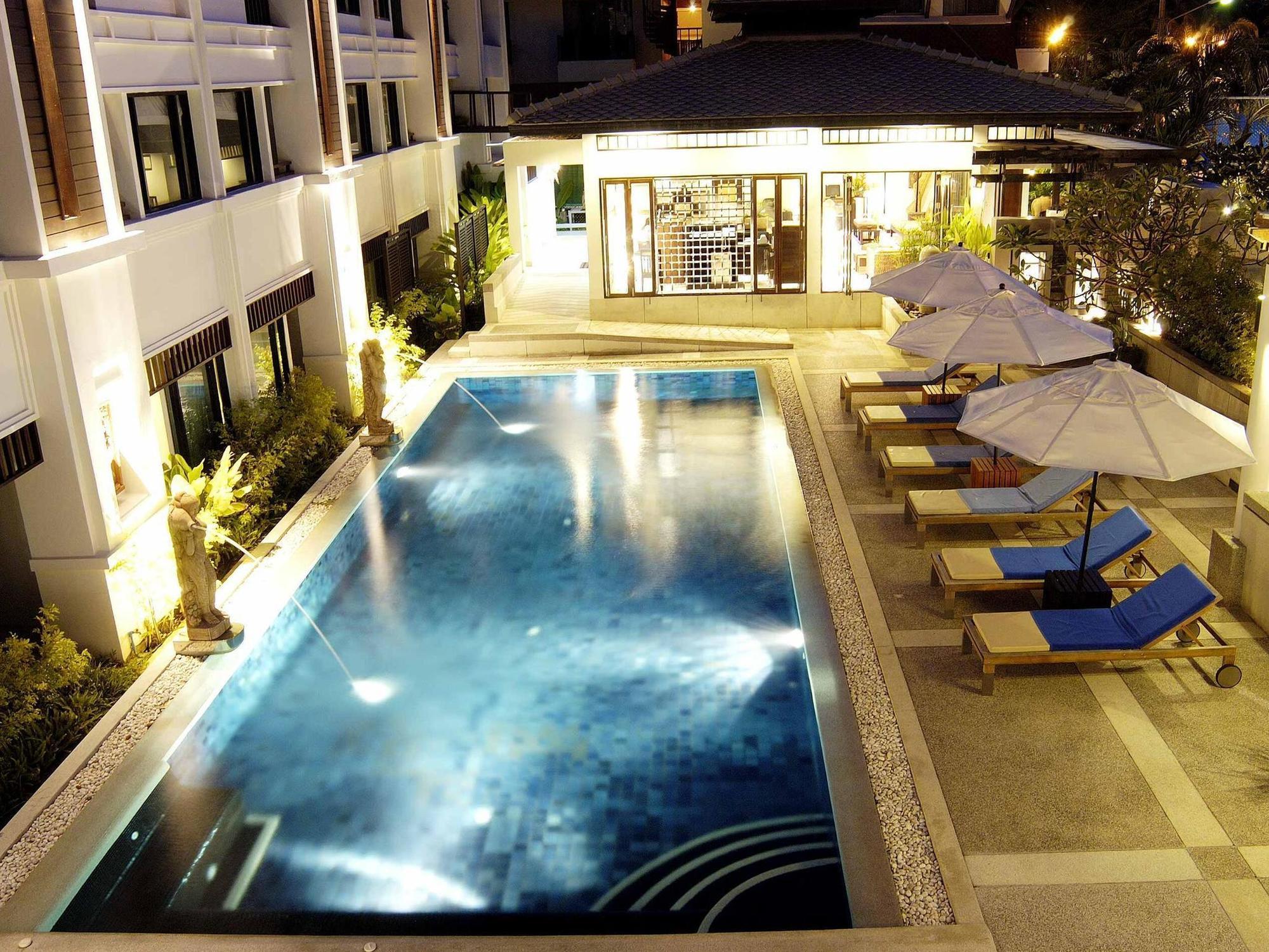 Avantika Boutique Hotel Patong Buitenkant foto