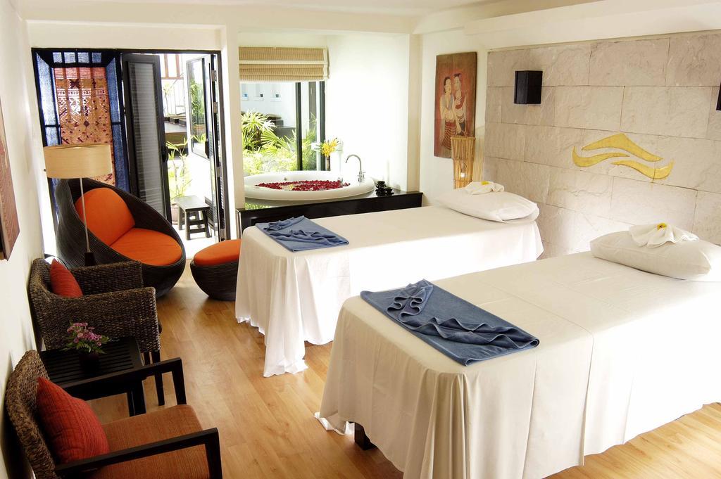 Avantika Boutique Hotel Patong Buitenkant foto